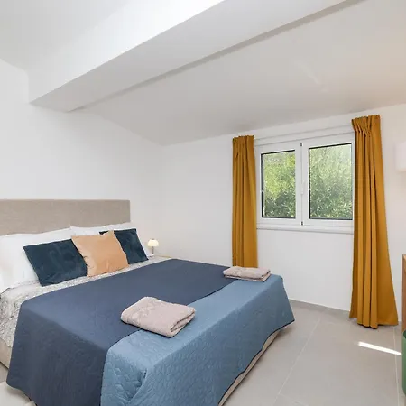 Holiday home Pisacic