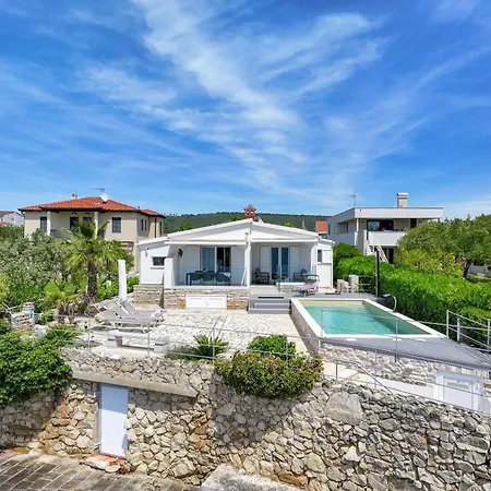 Pisacic Holiday home