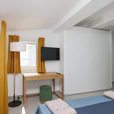 Holiday home Pisacic Bibinje
